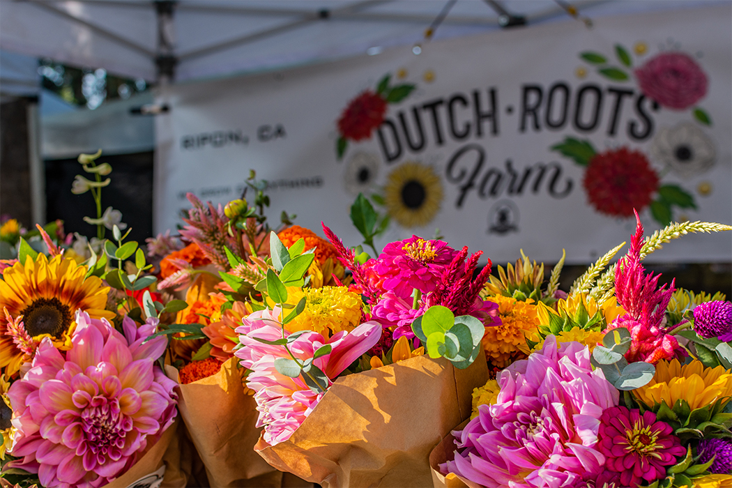 Bright flowers at the farmer's market